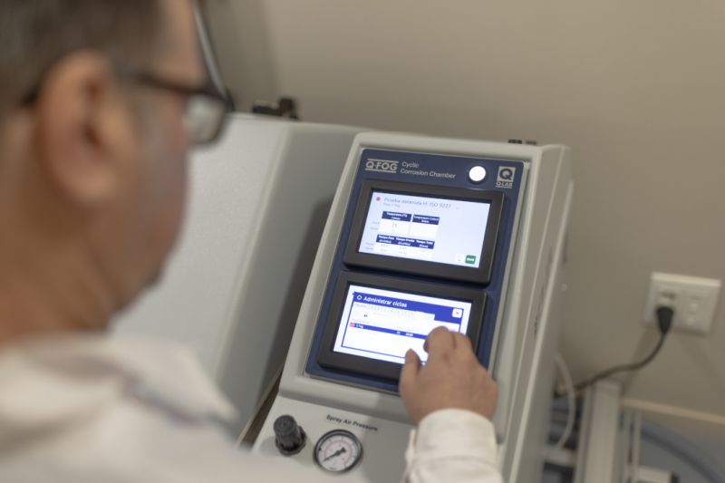 Q-FOG鹽霧腐蝕試驗箱可以滿足Mazda MCT-3M耐腐蝕測試標準要求