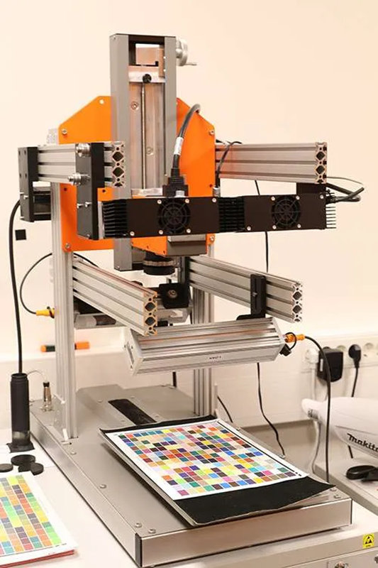 利用 Specim FX10高光譜相機的高光譜彩色掃描儀(yi) 