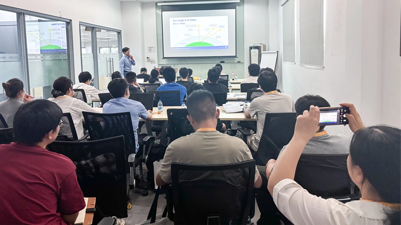 汽車材料耐候老化與(yu) 光照測試技術培訓現場照片4