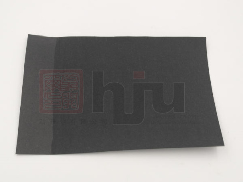 黑卡紙塗觸感油效果