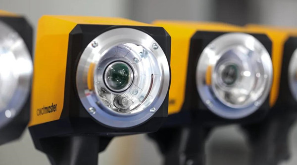 塗魔師無接觸膜厚測厚儀(yi) 可輕鬆應對各種工業(ye) 環境