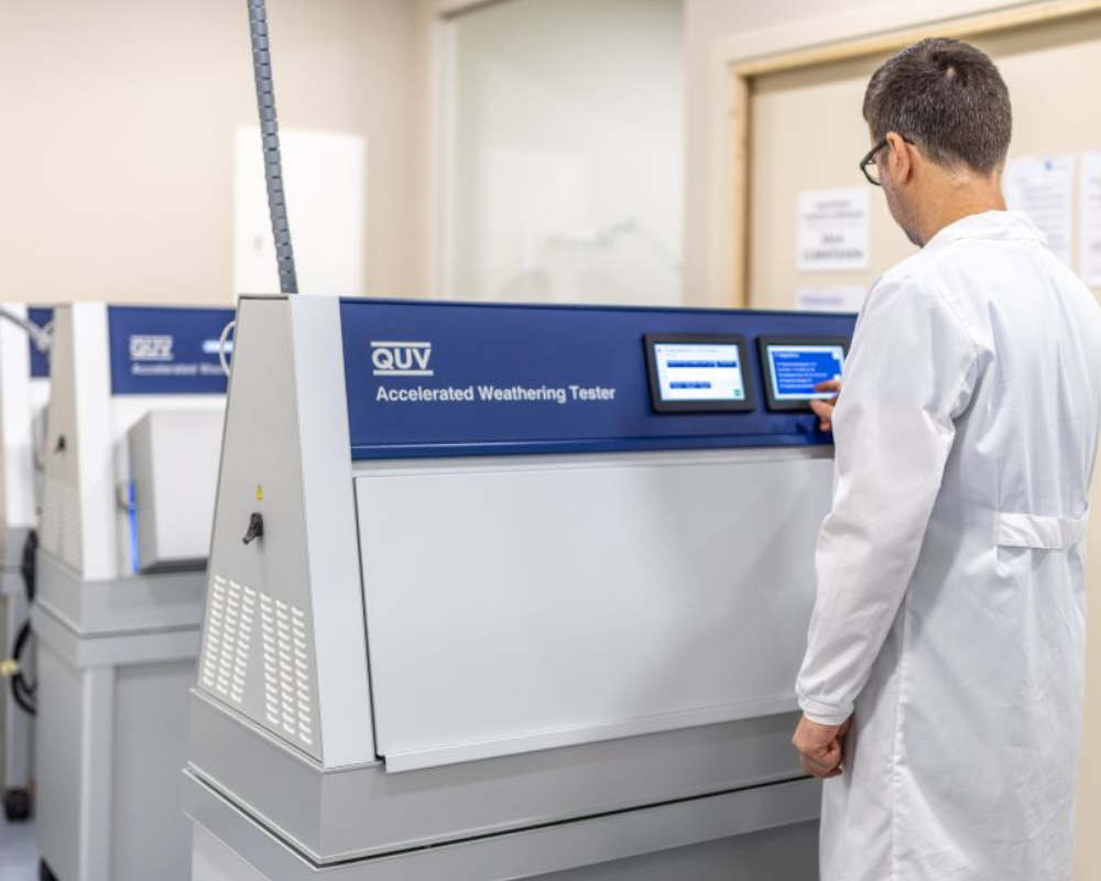 QUV紫外耐候老化試驗箱測試卷材塗料耐候性