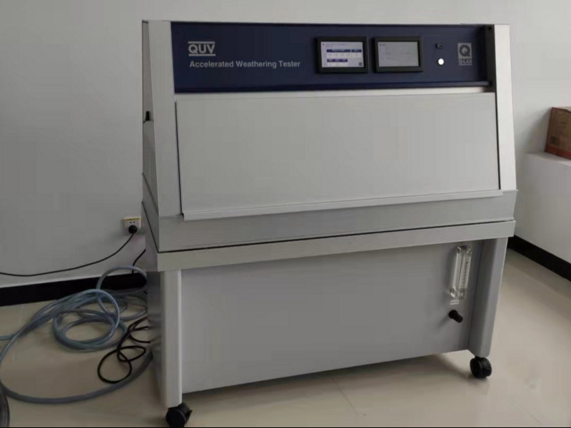 undefined 導電塗層紫外熒光老化機客戶安裝現場